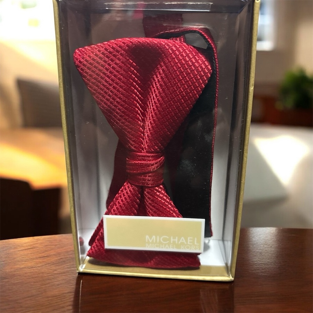 MICHAEL Michael Kors Men's Red Adjustable Self-tie Bow Tie